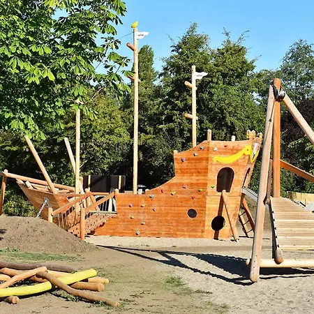 By Coastal Facilities Prázdninový dům